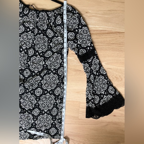 Boho black and off white mini beach cover up w/ crochet details - Picture 4 of 11